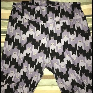LuLaroe one size Bat leggings